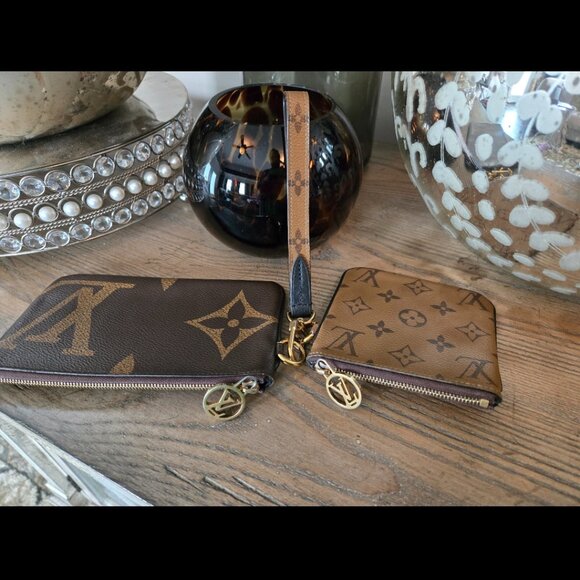 Authentic EUC LV On the Go Reverse Mono Giant Double Pouch Set Wristlet - Picture 1 of 15